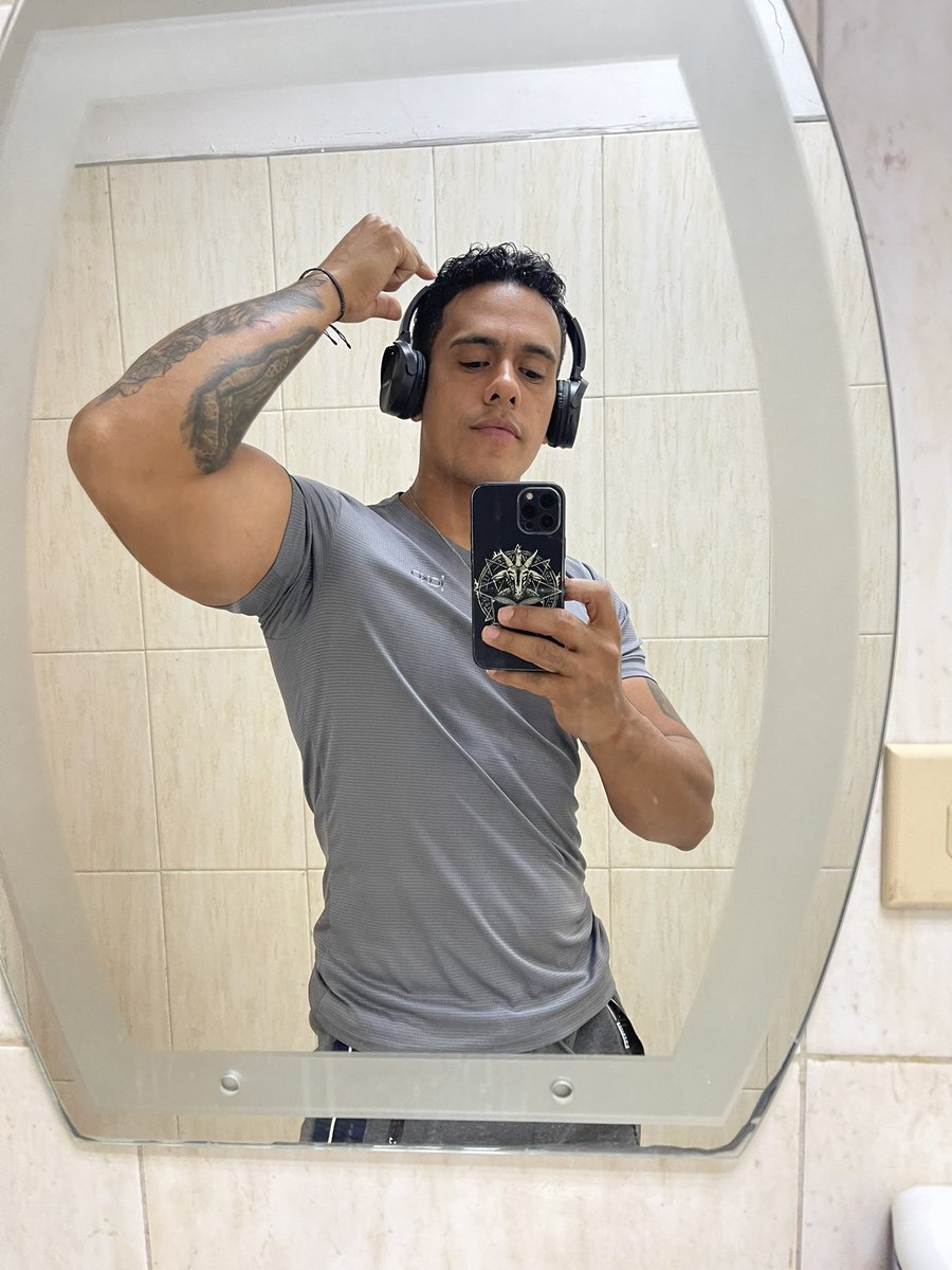 Moises en Venezuela 🇻🇪 tweet media