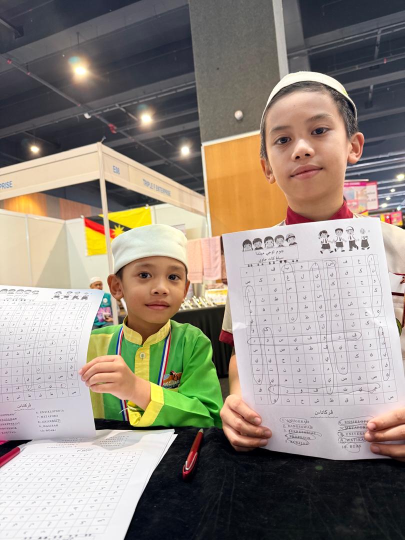 KOTA KINABALU, 14 November 2025 – Perpustakaan Negara Malaysia (PNM) menyertai Pesta Buku Antarabangsa Kota Kinabalu (PBAKK) 2025 di Sabah International Convention Centre (SICC) dari 12 hingga 16 November 2025.

#PerpustakaanNegaraMalaysia
#MalaysiaMADANI