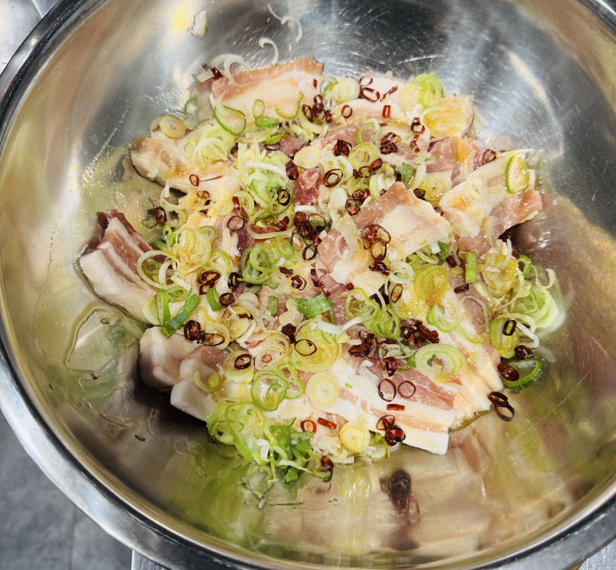 夜のサムギョプサルスタンバイ❣️
昼は、にゅうめん‼️