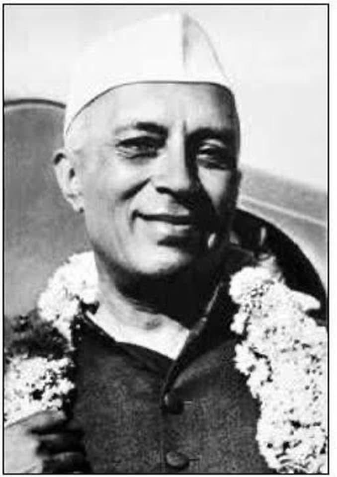 iamrana's tweet image. Pandit Jawaharlal Nehru birth anniversary 

Jism ki maut koi maut nahin hoti
Jism mit jaane se insaan nahi mar jaate

#Sahir Ludhianvi  on #Nehru jis death