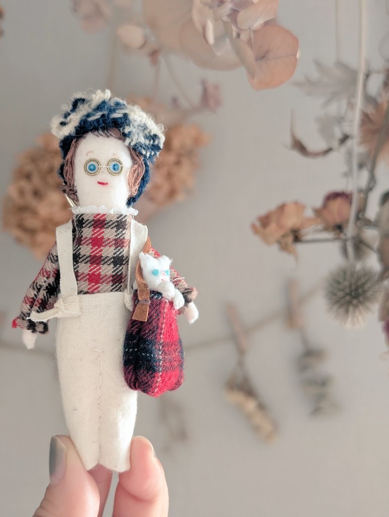 simumoi's tweet photo. simumoi(シムモイ) @simumoi
simumoi /dollチャーム·ブローチ 【R252】 @designfesta
11/15-16両日出展いたします!
◇出展名:simumoi(シムモイ)
◇出展日:11/15,16両日
◇ブース: 南4階 R252
#デザフェス62
#デザフェス
#デザフェス62お品書き https://t.co/IPuvHxljFg