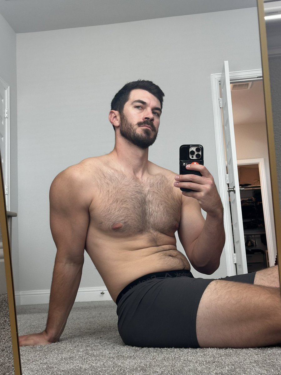 Austin_mfit's tweet photo. Pre haircut https://t.co/VJBIMrt6EJ