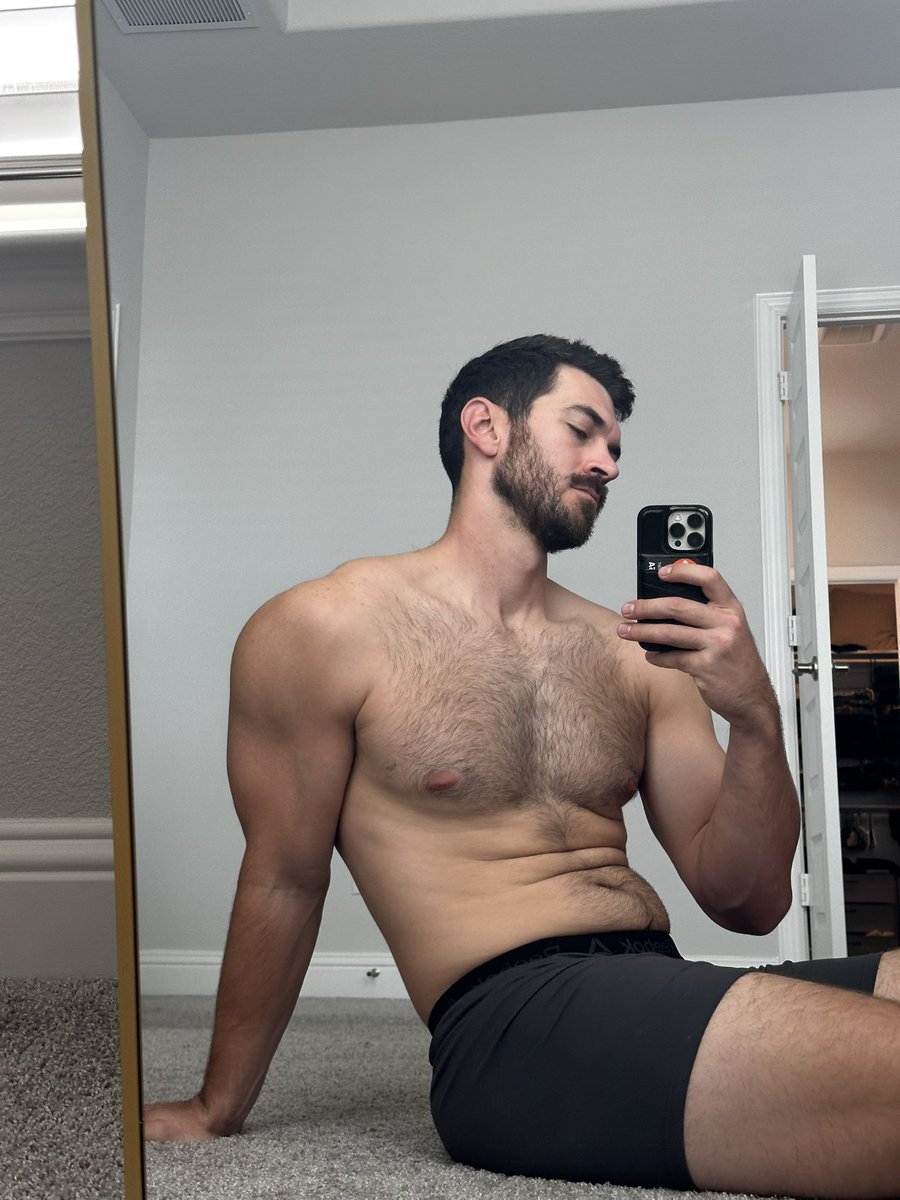 Austin_mfit's tweet photo. Pre haircut https://t.co/VJBIMrt6EJ