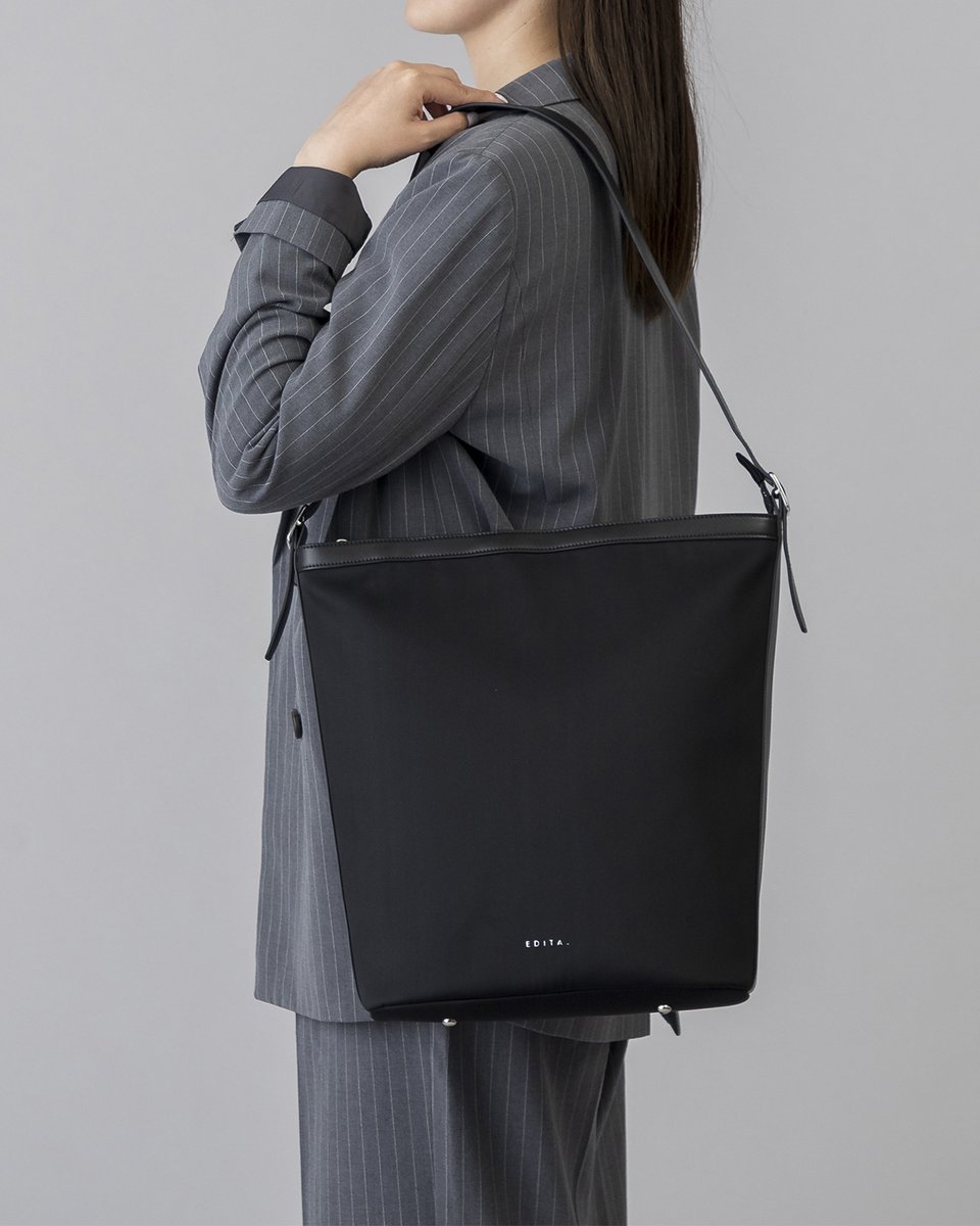 editaofficial_'s tweet photo. 【 新作どっち派? 】
EDITA. en.から、
ウエストバッグと2WAYトートが公式サイトにて先行販売中👜
(楽天は18日START)
気になるのはどっち?
下のアンケートからお答えください。
—
● Urban 3D pocket waist bag(edt-226)
● Urban stylish tote bag(edt-228)
#EDITA #エディータ #新作 https://t.co/8wc4bSQuh5