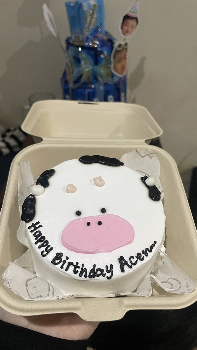 esdelya's tweet photo. makasi cake nya guys https://t.co/U97jUH7GBf