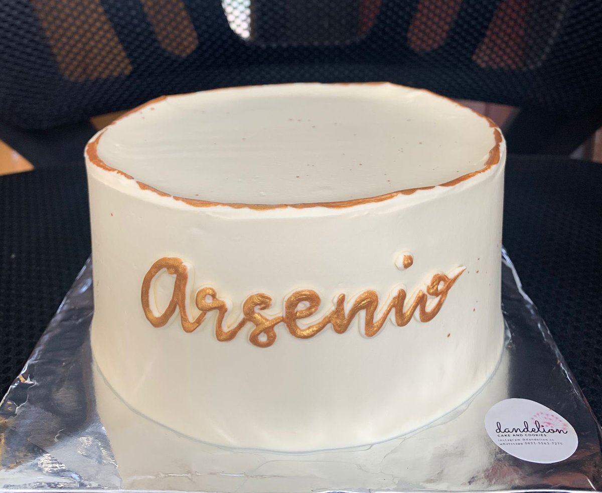 esdelya's tweet photo. makasi cake nya guys https://t.co/U97jUH7GBf