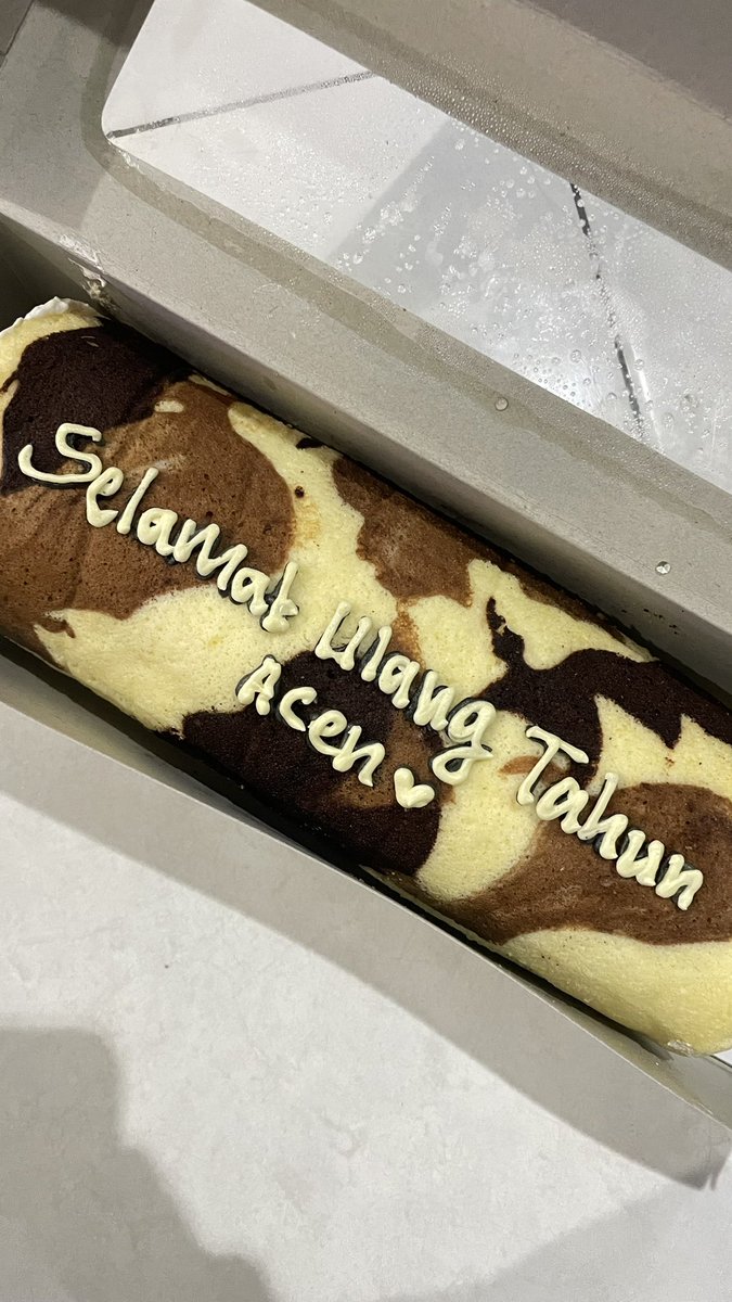 esdelya's tweet photo. makasi cake nya guys https://t.co/U97jUH7GBf