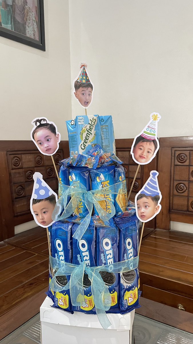 esdelya's tweet photo. makasi cake nya guys https://t.co/U97jUH7GBf