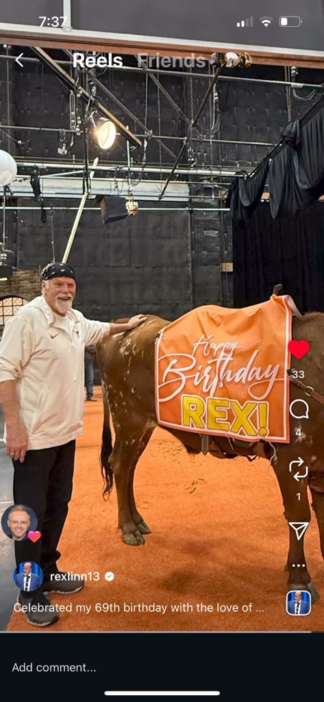 Reba_Tweetie's tweet photo. Papaw had a good birthday! Memaw flew in a longhorn . https://t.co/UwUg55v18h