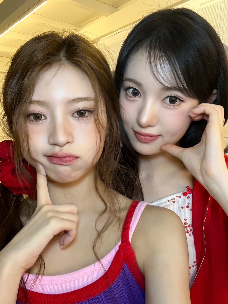 KiiiKiii_talk's tweet image. 곽하음!!!!!!!!!!!!!!!! 생일 추카한다!!!!!!!!!!
너 이제 매년 생일 나랑 보내야 돼 ㅋ 
어디 가기만 해~~ 따랑행😘 
-너의 흰머리오목눈이가^^-

#KiiiKiii #키키 #SUI #수이