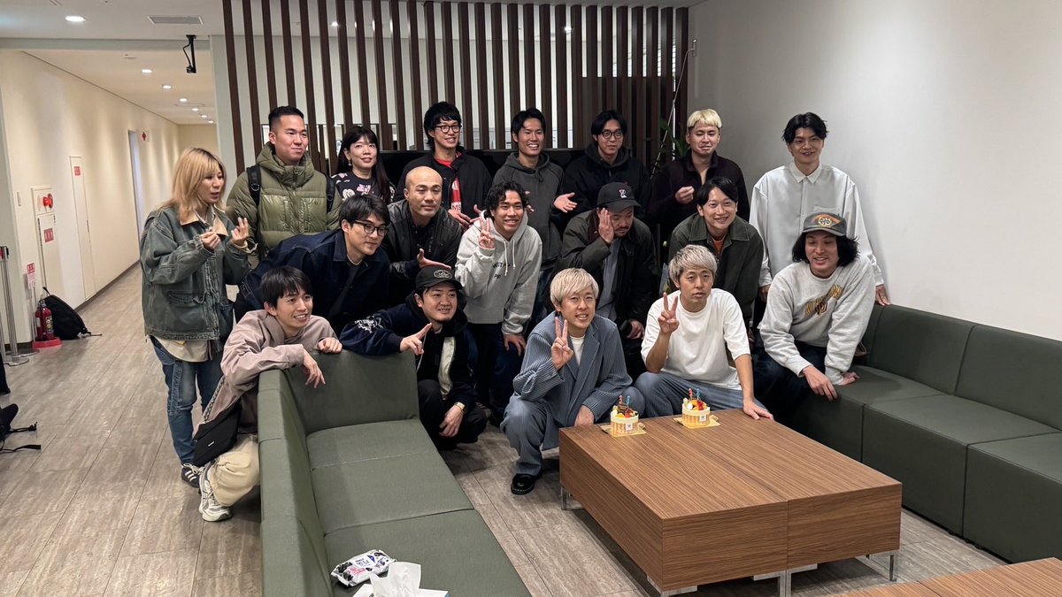 yoshidatachiko's tweet photo. 東名阪ツアーありがとうございました🍤🗼🐙無事終了致しまして38歳になりました🎂プレゼントやお手紙ありがとうございます。後輩もたくさん観に来てくれて嬉しかったです😃来年こそは2人の力だけで満席にしたいです。 https://t.co/zceAhM86RB