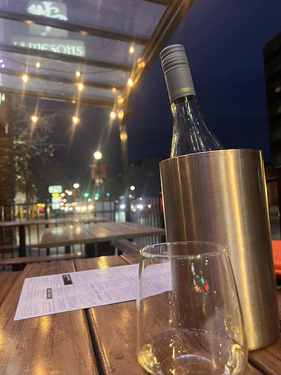 blabbit000's tweet image. It was +12 and we know what’s coming so you take advantage of that patio night!