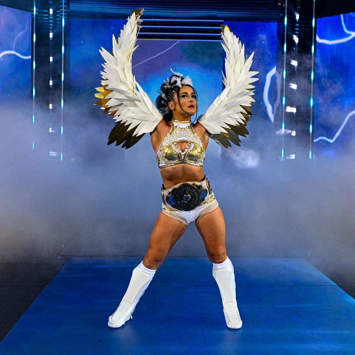 whomalikk's tweet photo. Idk, Once Lyra &amp; Bianca get in that ring!! Bitch be in for the greatest match of all time https://t.co/8nanuyol58
