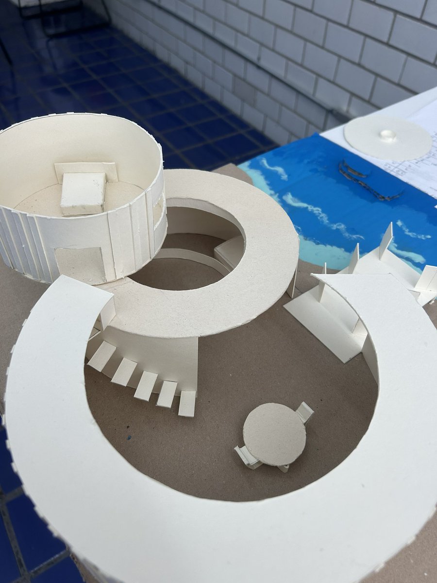 LibierV's tweet image. En otras noticias, les pedí a los de 1o que diseñaran un espacio para un personaje de ficción y una morrita escogió a Armin de AOT 🥹🥹🥹