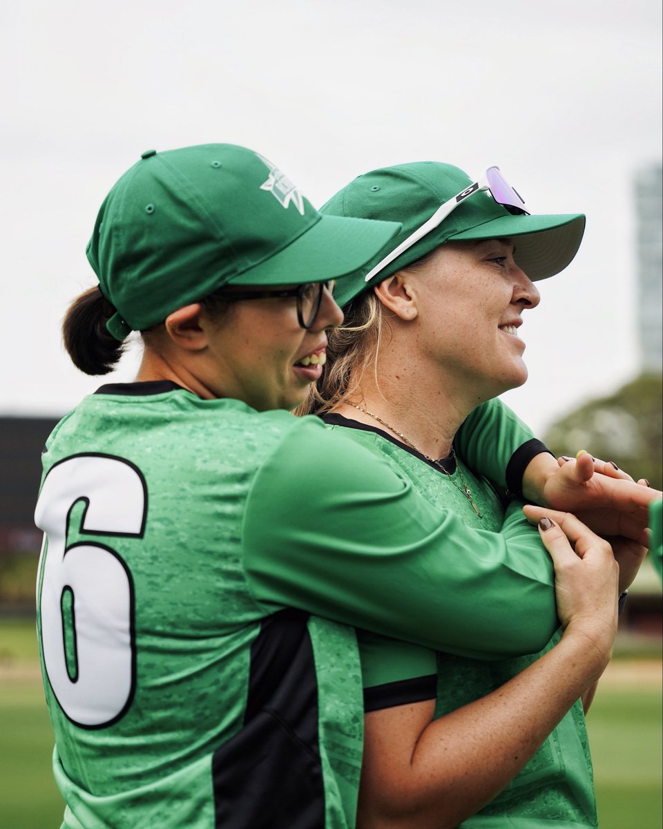 A3RBET's tweet image. WBBL 2025

Perth Scorchers W vs Melbourne Stars W

My pick:  Melbourne Stars W To Win

Backing them for their batting firepower led by  Lanning &amp;amp; Sutherland’s recent form. Expect a strong fight

#WBBL #WomensCricket #BigBashLeague #CricketAustralia #Cricket