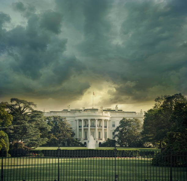 HouseWhiteWatch's tweet photo. Washington wakes up to another politically charged day. The White House remains at the center of national focus.
#America #WhiteHouse @HouseWhiteWatch https://t.co/jmf4Zk8UAT