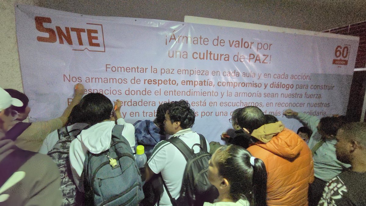 Carlos_GomezRod's tweet photo. #PorUnaCulturaDePaz https://t.co/O7gs0b5lXj