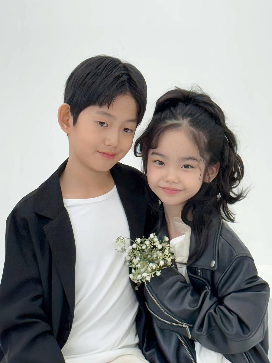 xxxtaerixxx's tweet photo. It's #WouldYouMarryMeEp11 day! I can't believe we're down to last 2 episodes. Gonna miss both the young and adult Woojoo & Meri. 🥺
#WouldYouMarryMe
#ChoiWooShik #JungSoMin
#HanJiAn #OhEunSeo https://t.co/zHsKY2Fec7