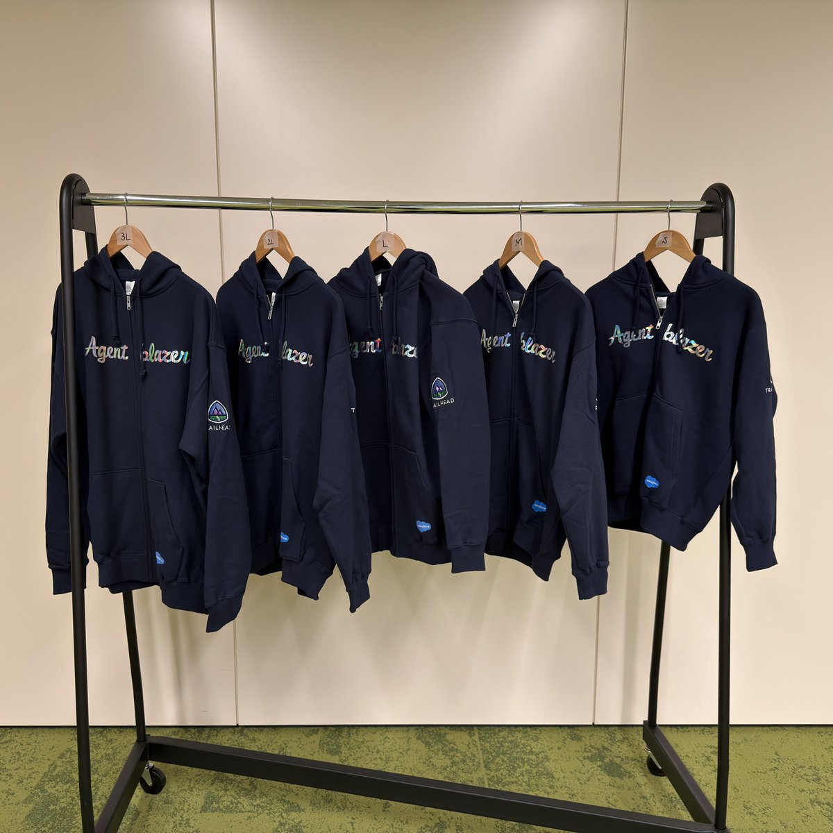 odashoDotCom's tweet image. まもなく #Agentforce Hackathon Tokyo の Demo Day が開催されますー！
Agentblazer foodie を着て一緒に盛り上がりませう！d(´Д` )♪
#AHT2025