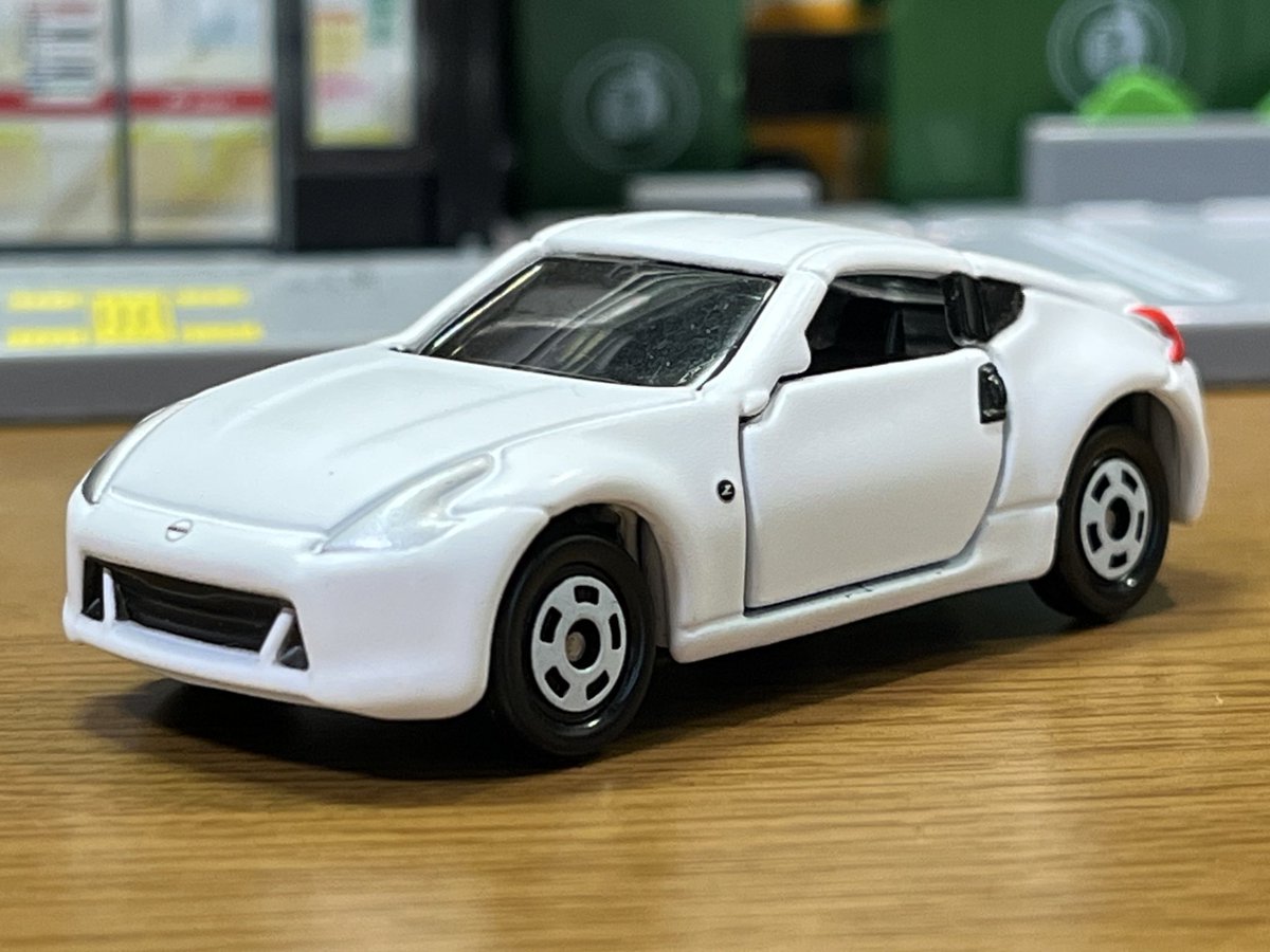 トミカ Fairlady Z (HS130型) ホワイト 幼稚園オリジナルトミカ - 日産フェアレディZ (ホワイトトミカ ver