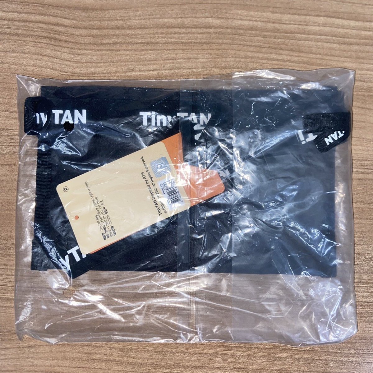 RandomMarketth's tweet photo. กระเป๋าสะพายข้าง BTS TinyTAN รุ่น Dynamite สีดำ | Fanny Bag ใบเล็กพกสะดวก ของแท้จาก🇰🇷
💸421 บาท [พร้อมส่ง]
#ตลาดนัดบังทัน #ตลาดนัดBTS #ตลาดนัดอาร์มี่ #ตลาดนัดarmy #BTS #TinyTAN #ArmyThailand #บังทัน https://t.co/lFuAGUFgy5