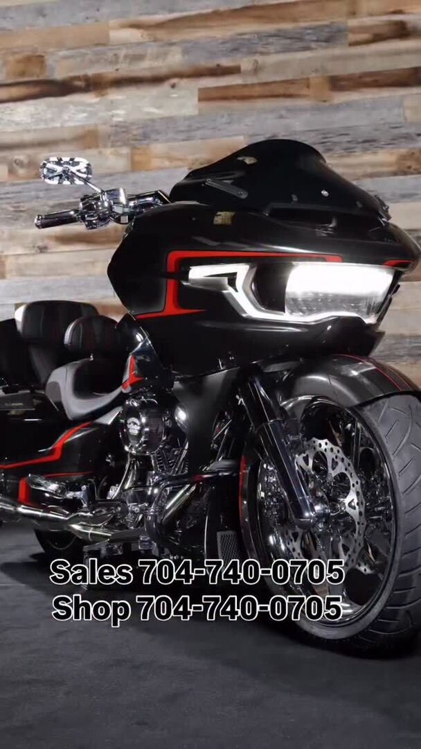 SCCBikes's tweet image. #southerncountrycustoms #onlythebaddest #oftenimitatedneverduplicated #fitandfinish