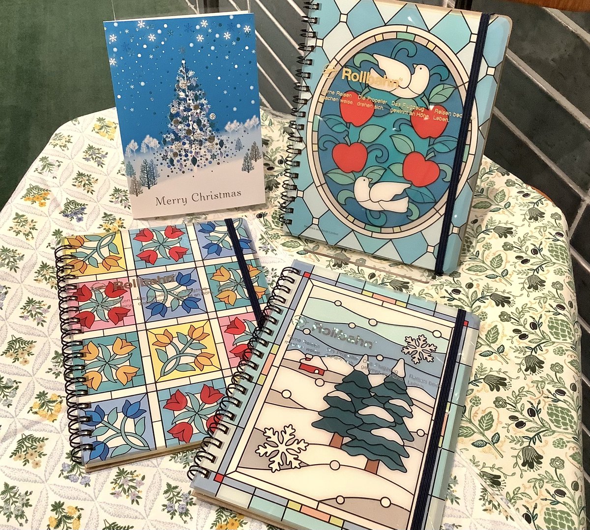 ロルバーン ポケット付メモ L ステンドグラス」が発売しました