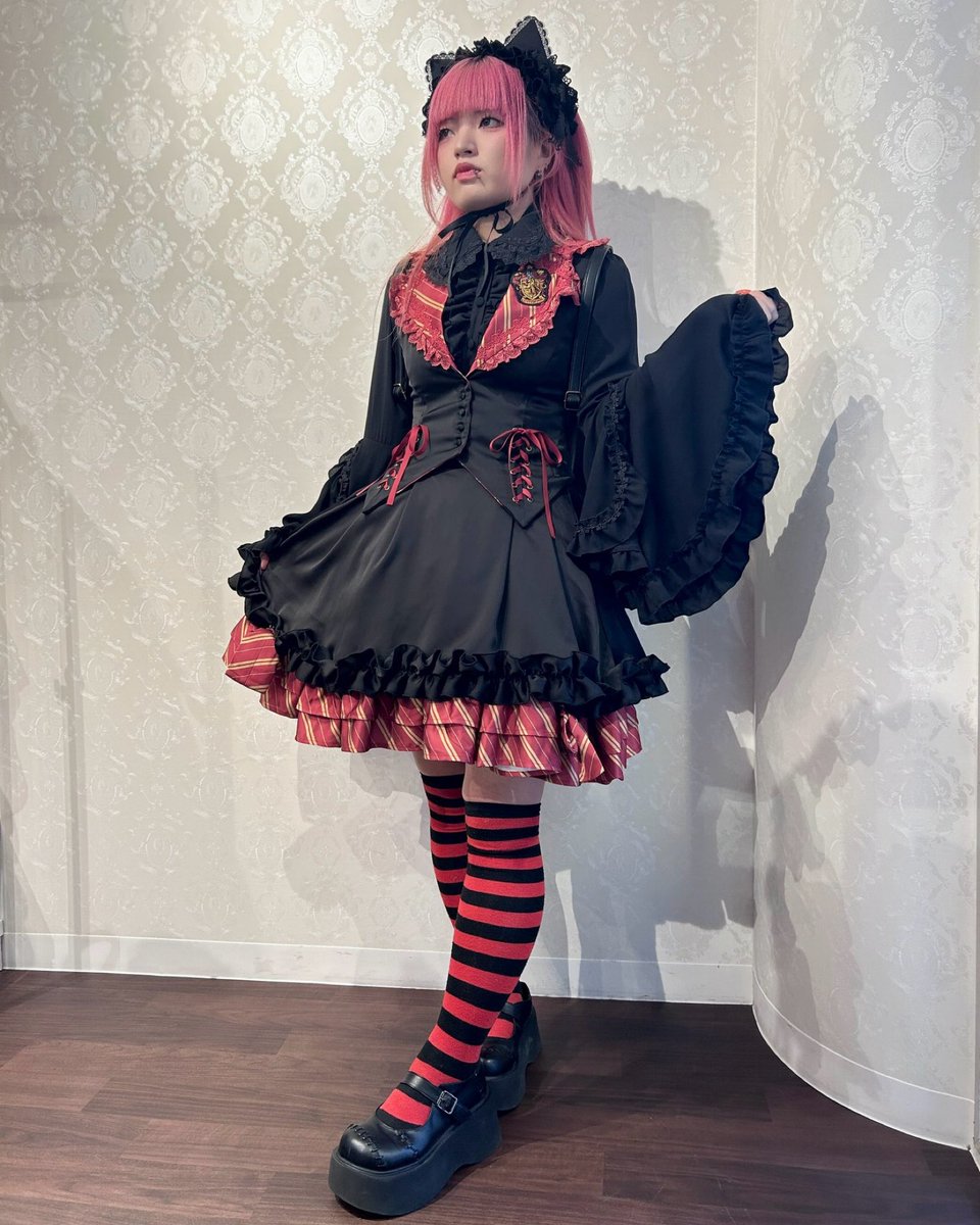 🪄スタッフ着用🦉 #アトリエピエロ大阪店 全身ピエロのアイテムを使っ