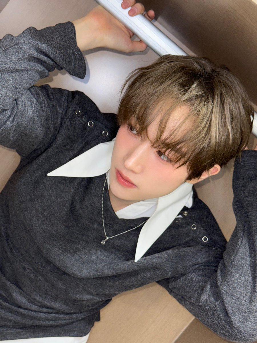 TPST_twt's tweet photo. [#혁] 수줍수줍🫣 https://t.co/WaGwPdYW6c