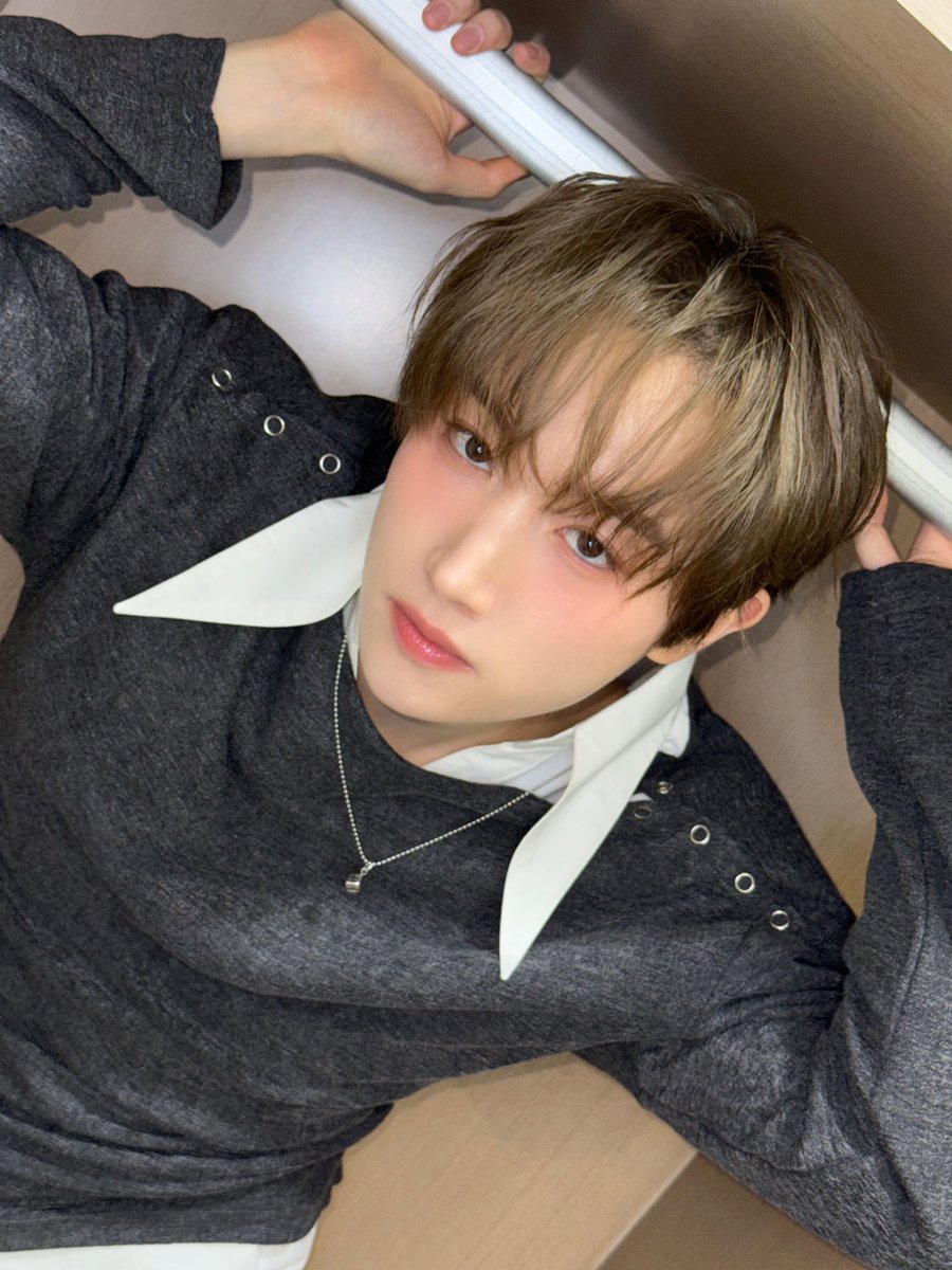 TPST_twt's tweet photo. [#혁] 수줍수줍🫣 https://t.co/WaGwPdYW6c