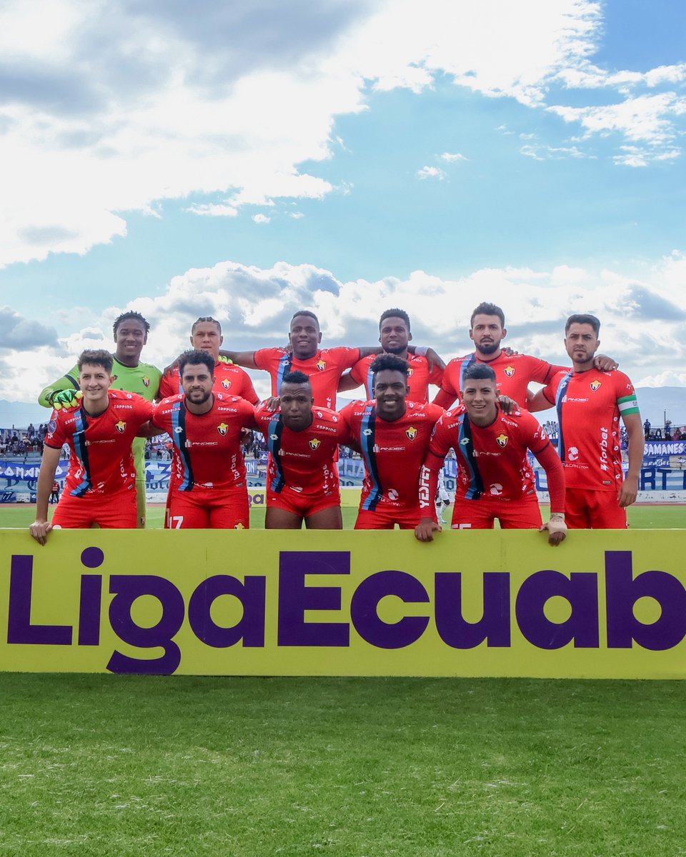 Charles Vélez tweet media