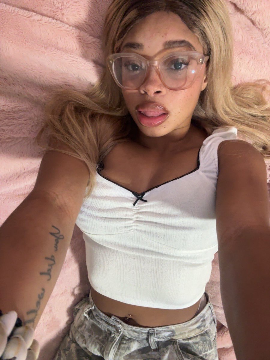 ashtancx4's tweet image. quote with fav photos of yourself
i chose 4 ❤️‍🔥