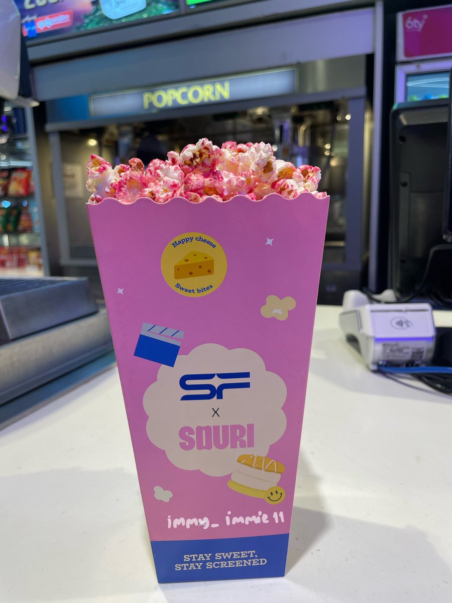 immy_immie11's tweet image. อยากให้ทุกคนได้ลองทาน
BIRTHDAY CAKE POPCORN 🍿🎂💖
รสชาติคือแฟตการอง Birthday Cake ของ SOURI เลยแหละ อร่อยๆ แพ็คเกจก็น่ารักสุดๆ 

#SFxSOURI
#StaySweetStayScreened
#SOURI
#SOURIBKK @souri_bkk 
#winmetawin️ @winmetawin