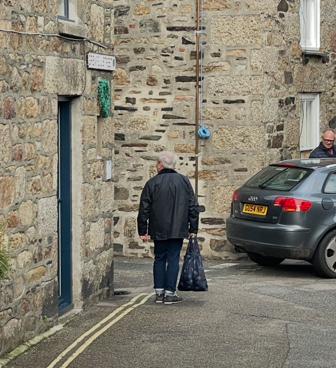 CornwallHugs tweet media