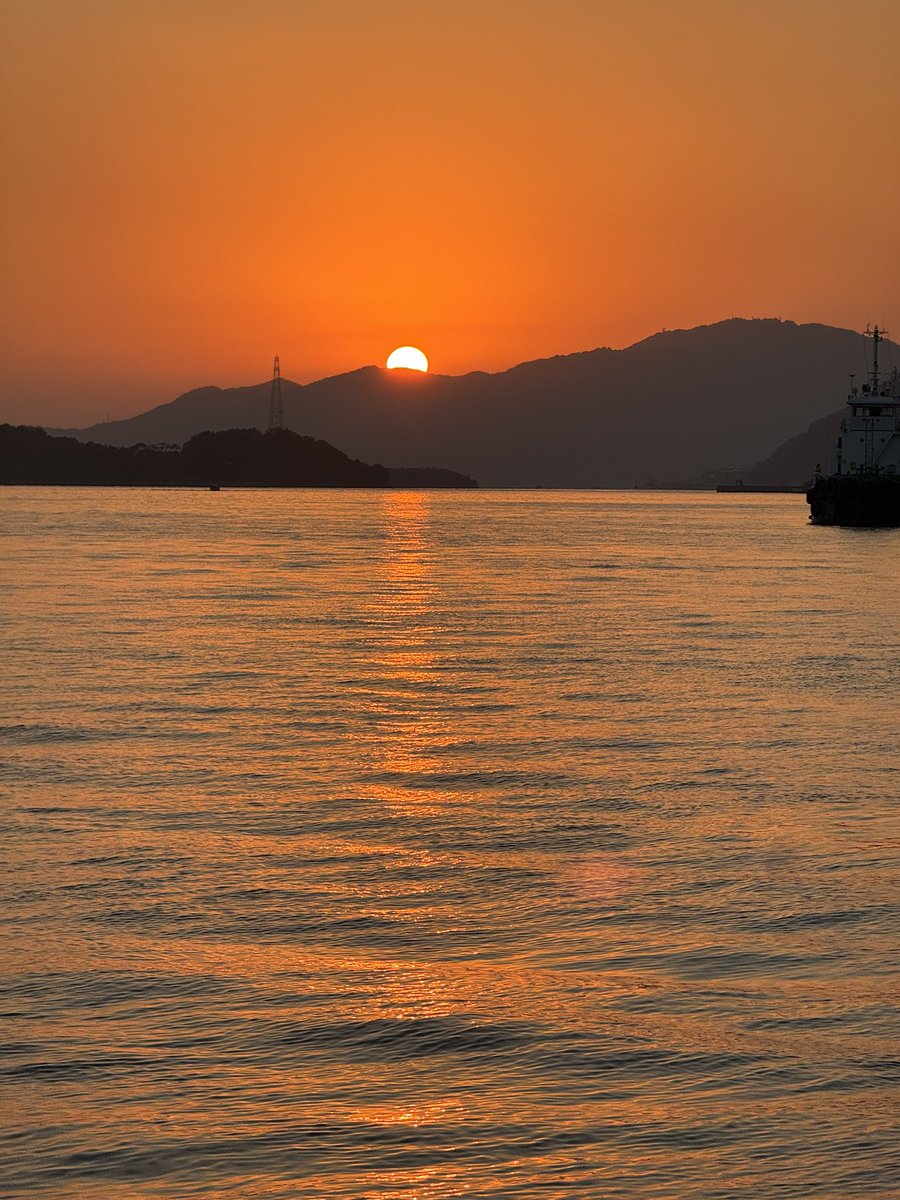 TskYou0818's tweet photo. 尾道のサンセット🌅
瀬戸内気候が心地良すぎます https://t.co/pWGqQHG8Bf
