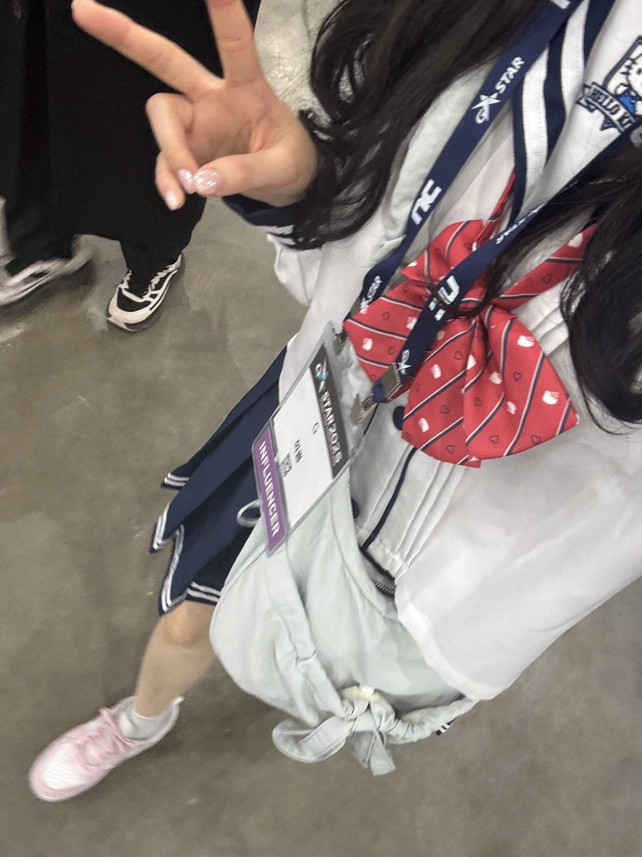 hbbmdesu's tweet photo. 지스타 토요일 오후 1시🤍 https://t.co/N1HxoPwV0u