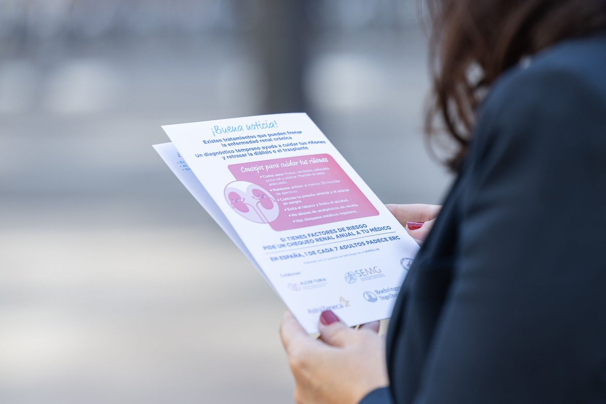 Semedlab's tweet image. 📌 La Sociedad Española de Medicina de Laboratorio #SEMEDLAB celebra la actividad “Valencia cuida tu riñón”, con el fin de acercar la actividad del Laboratorio Clínico a la ciudadanía de la Comunidad Valenciana mediante el análisis en sangre de su función renal 🩸