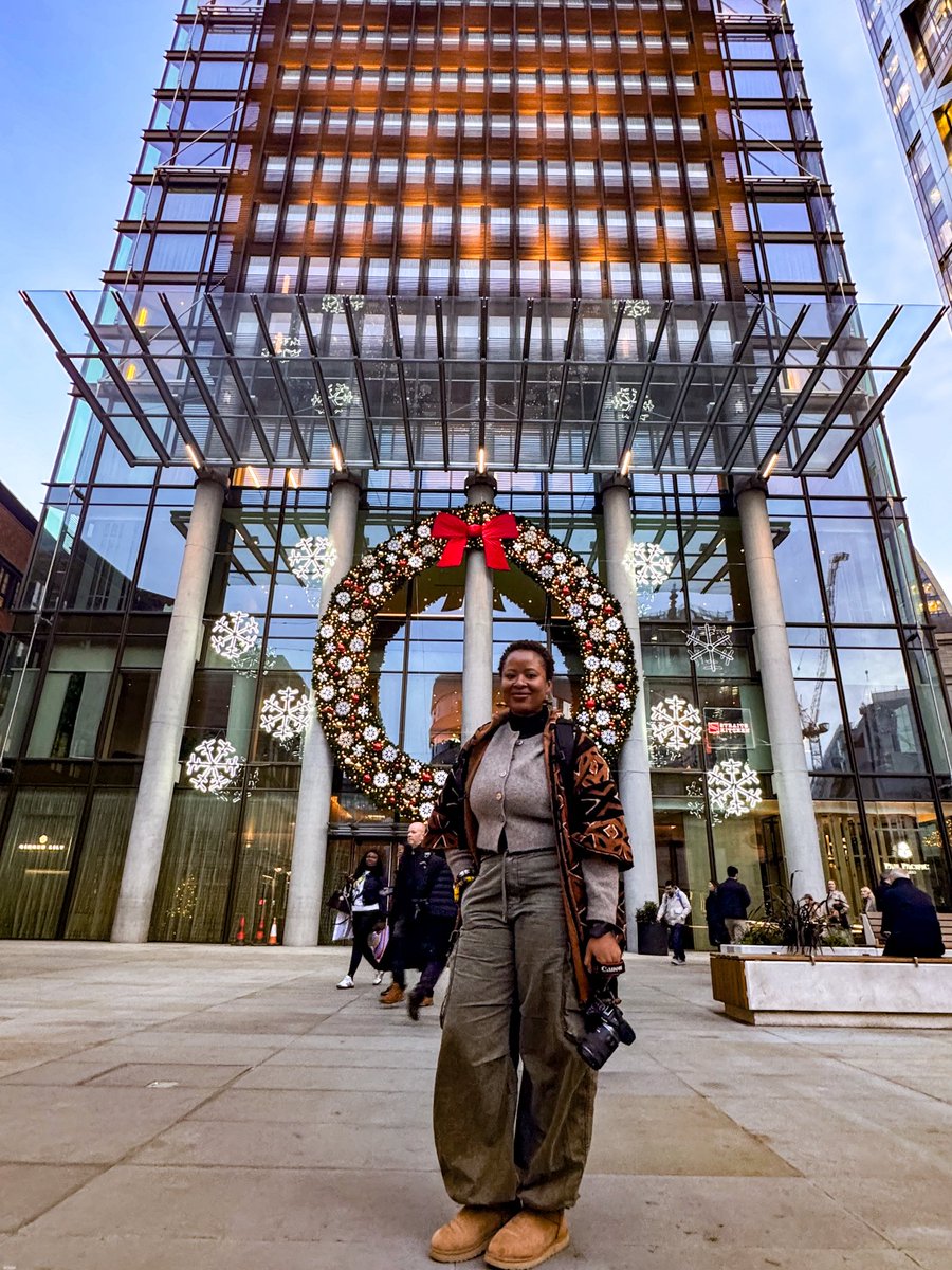 Happy #VickieRemoeDay to everyone who celebrates.

Thank you for your love and support 365 days of the year❤️