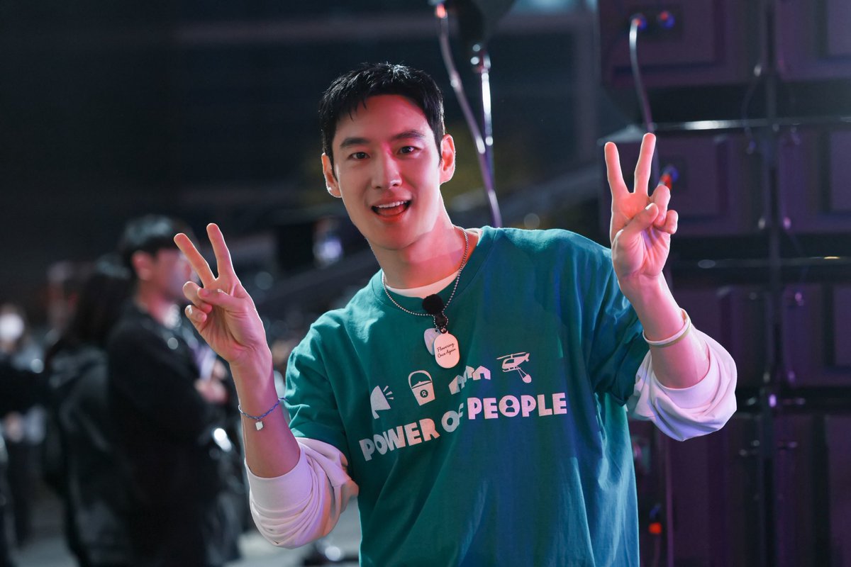 companyon_ly's tweet image. #𝘽𝙇𝙊𝙂

꒰১ Super 훈훈했던 &amp;lt;2025 옥스팜 슈퍼라이브&amp;gt; 후기 제출 ໒꒱

　∧＿∧ 
   (｡•ㅅ•｡) 
   / つ(⌒⌒) 
   しー ＼／

더 많은 사진은 ..
➪ m.blog.naver.com/company_on/224…

#이제훈 #LeeJeHoon #イジェフン #李帝勳