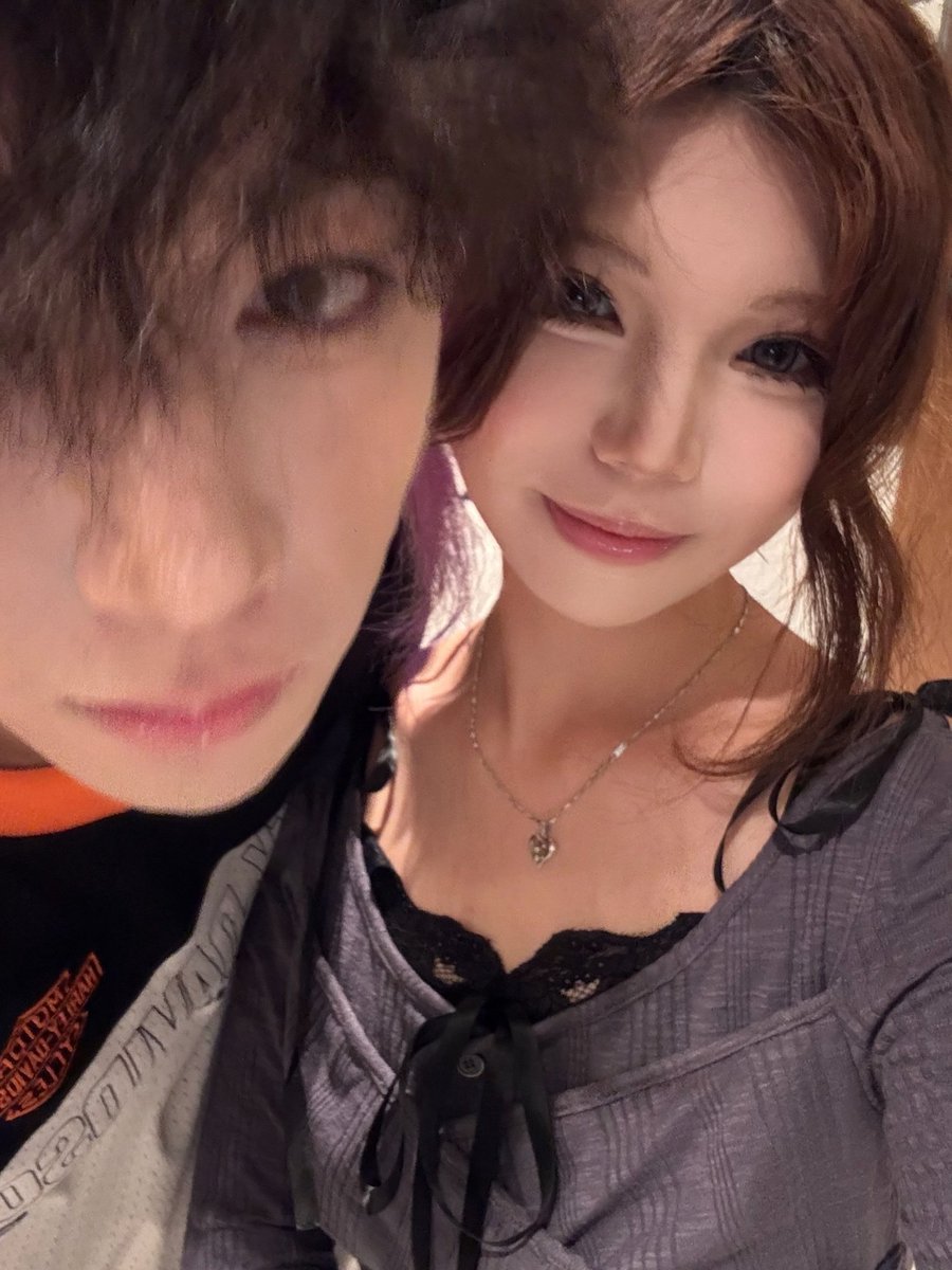 Angel7x_X's tweet image. 我们还会一起吃好多饭的