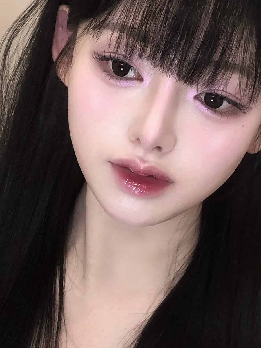 오드 라벤더 에디션 런칭 2시간 전 #EVENT
댓글로 오드 라벤더 작성 + RT해주신 3분에게 에디션 전제품 보내드려요🪻

오드 라벤더 에디션
11.14 잠시후 저녁 7시 무신사 뷰티 런칭🪻