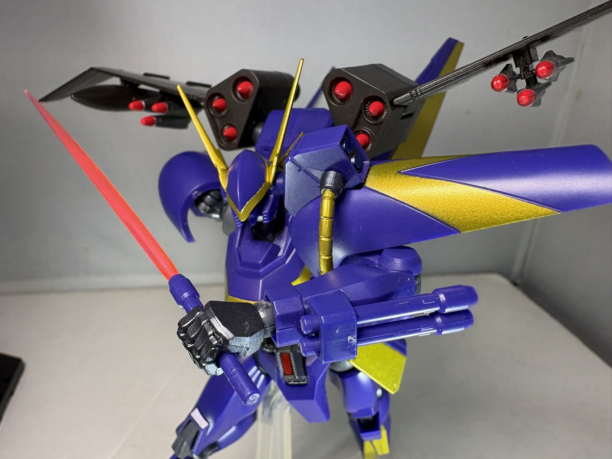 daizenga's tweet image. #ROBOT魂 #機甲戦記ドラグナー

アッシマーとリゼル探してたら
ファルゲン・マッフ
出て来たので撮影📷✨

オリジナル世界観では
初期の制空権を維持し続けたMA

Z系が完成するまで
鹵獲したアッシマーと共に戦い続けた

しかしコストが高く
乗りこなせるパイロットも少なく
主力には選ばれなかった…