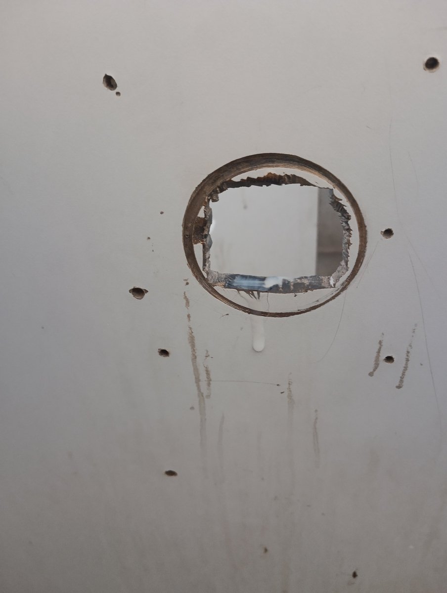 รักลุงหนวด tweet media