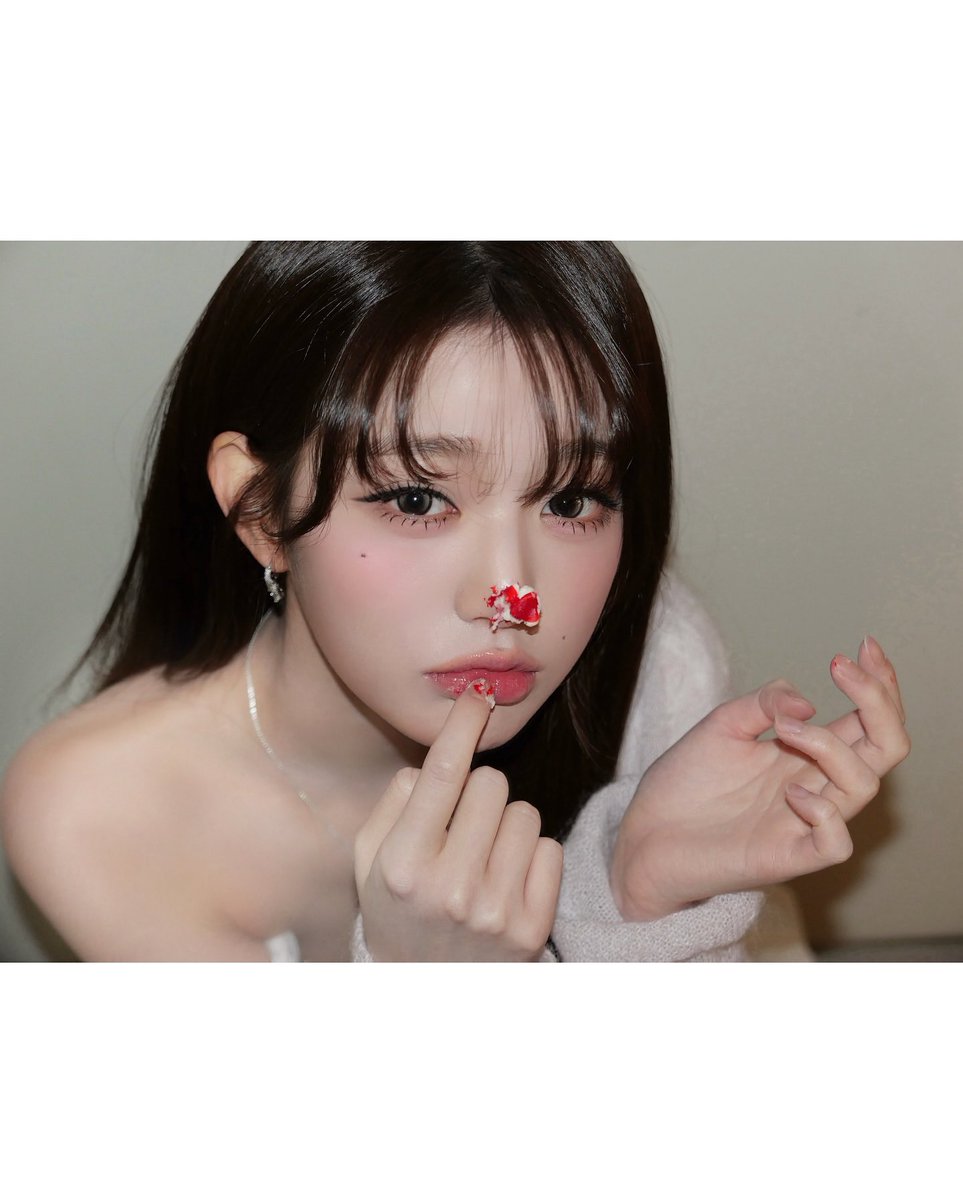 luvwy04's tweet image. 아니 제발 할로윈 원영이 보고 정신나감………