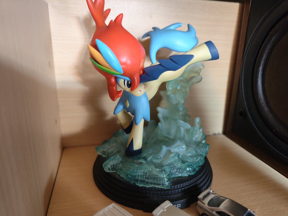 あれ、拭いてもベトベトだね〜
もしかして、ちみ、加水分解してる…？