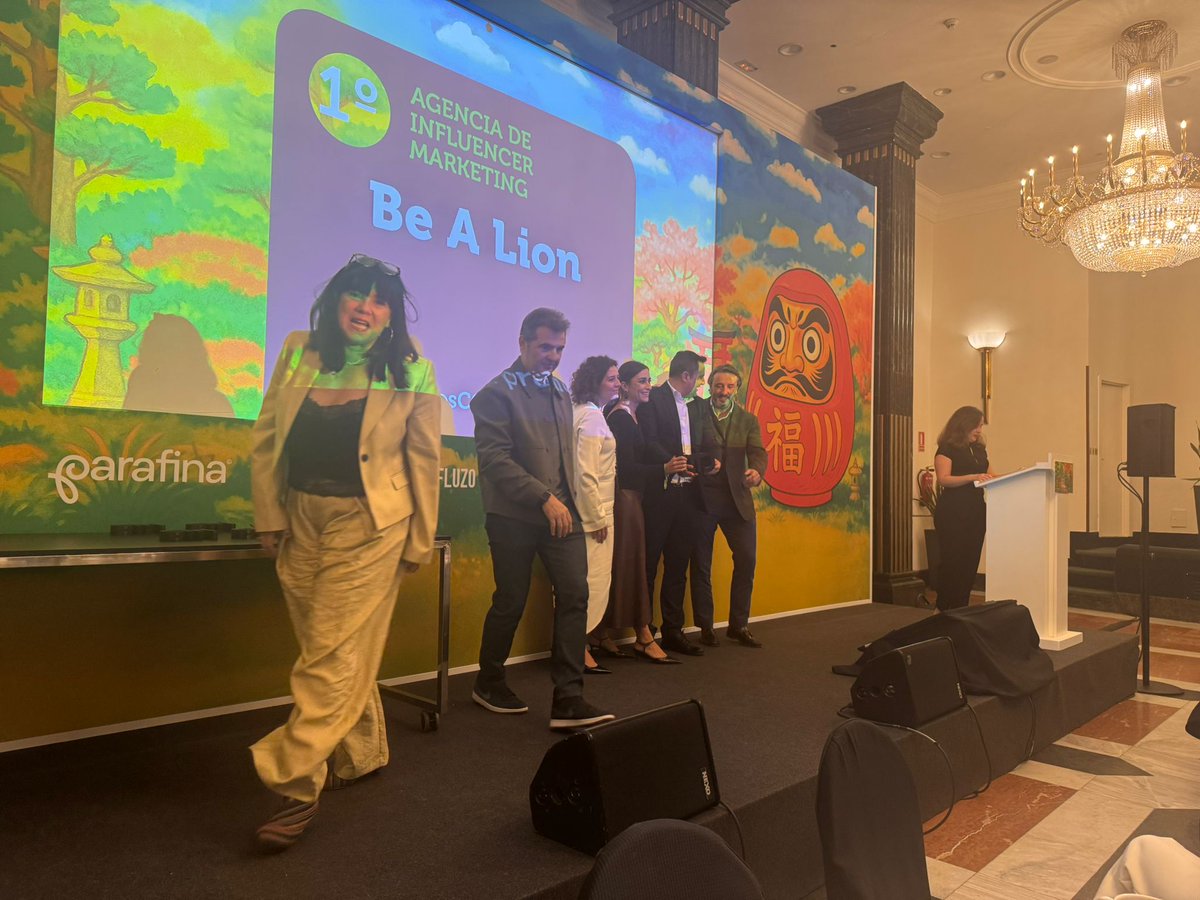 AsociacionADC's tweet image. Anoche se celebró la Gala de los 56 #PremiosControl. Nuestra presidenta, @LudiGarcia y directora general de @SECNewgate_es tuvo el honor de entregar los premios en la categoría de &quot;Agencia de Influencer Marketing&quot; ¡Felicidades a todos los premiados!