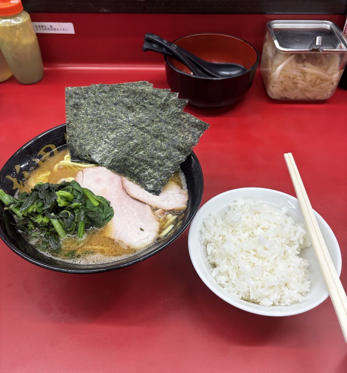 powered_by_ambu's tweet photo. ラーメンでしか取れない栄養がそこにはある。 https://t.co/ZQRtwbl1vE