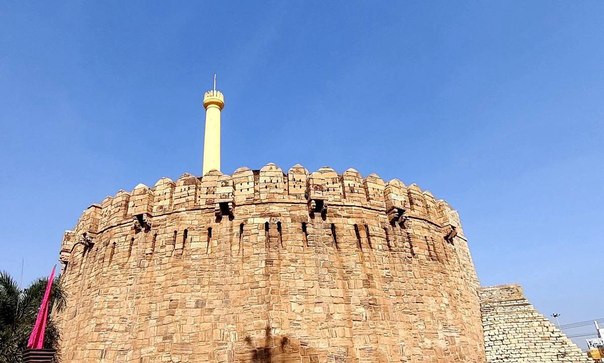 KurnoolCity2025's tweet image. Let’s Define KURNOOL 🔥❤️

K – ?
U – ?
R – Reliance Industries 🚀
N – ?
O – ?
O – ?
L – ?

I gave R = Reliance Industries 😎
Now it’s your turn!
Comment below and define the remaining letters! 💬👇🔥

#Kurnool #Reliance #KurnoolDevelopment #Orvakal #Rayalaseema #AndhraPradesh