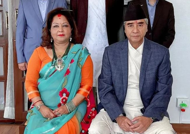 नेपाली कांग्रेसका सभापति शेरबहादुर देउवा आज शुक्रबार स्वदेश फर्किँदै छन् । सभापति देउवा आज बेलुकी सिंगापुरबाट स्वदेश फर्किन लागेका हुन् ।