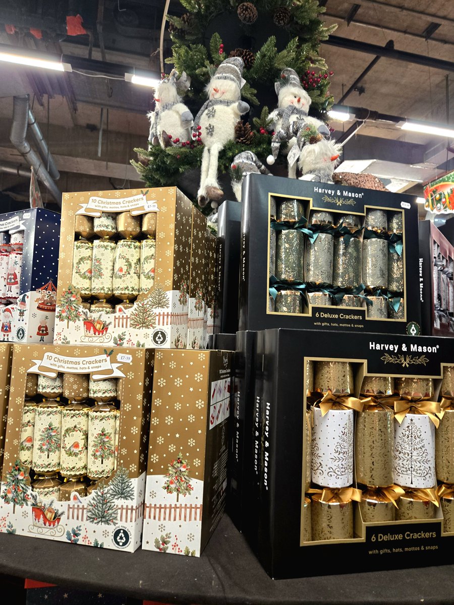 pentagoncentre's tweet photo. The Christmas Shop is OPEN! 🎉
Pentagon’s festive favourite is back — and yes… THE COOKIES HAVE RETURNED! 🍪✨

Swing by to shop decorations, gifts, accessories and treat yourself to the cookies everyone waits all year for.
Christmas starts now! 🎄💫 https://t.co/Fg020ezQ4A